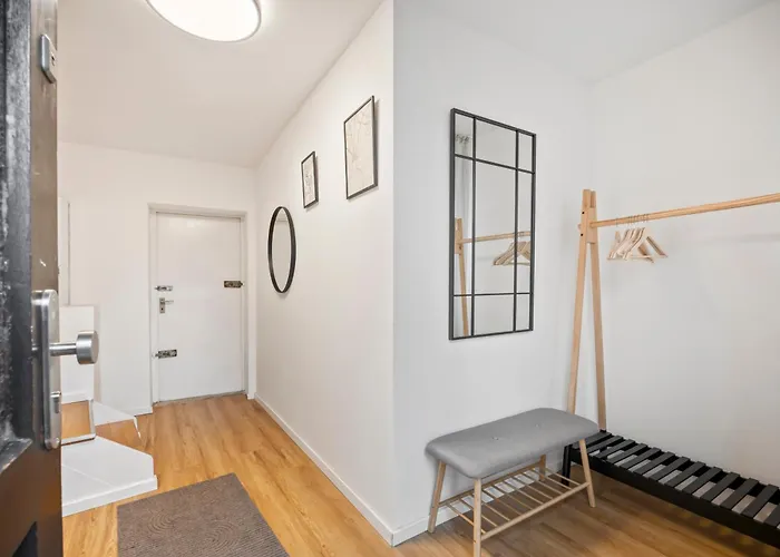 Zentral Gelegen In - 4 Schlafzimmer- Bis Zu 7 Personen Lejlighed *