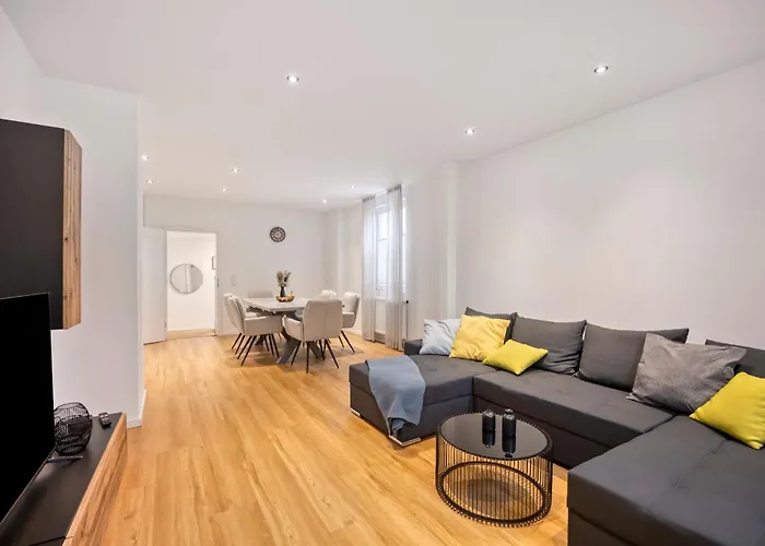 Zentral Gelegen In - 4 Schlafzimmer- Bis Zu 7 Personen Lejlighed Haan